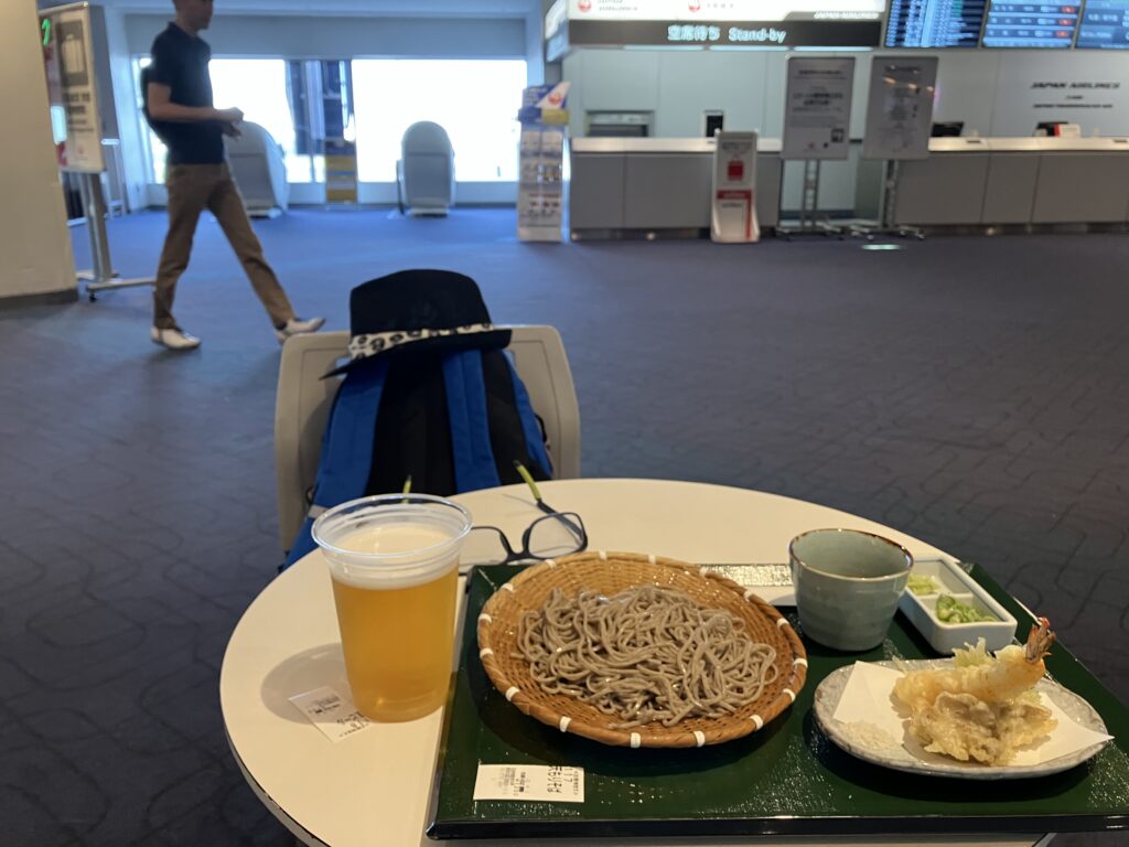 羽田空港でのおそばの朝ご飯　都会・田舎アキラ美味いもん放浪記