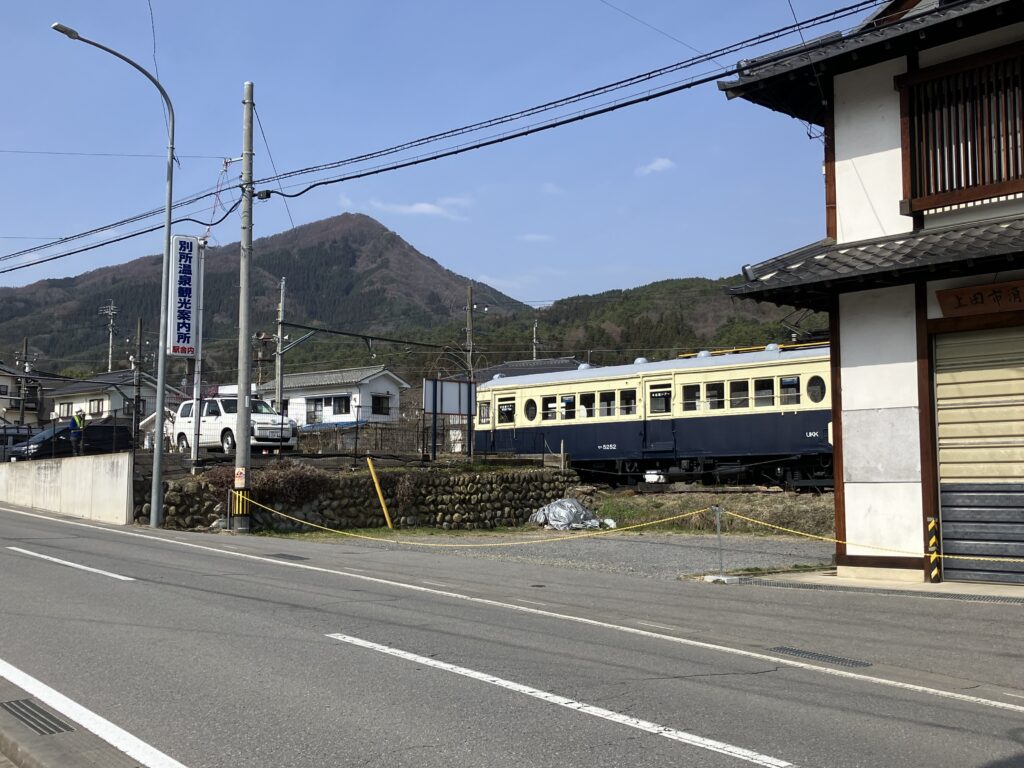 別所温泉駅　都会・田舎アキラ美味いもん放浪記